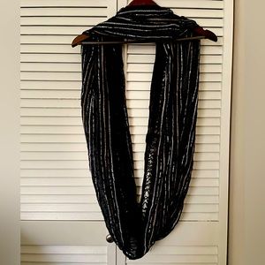 Black circular scarf